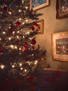 dallasmoms's tweet image. My first Christmas as a mom changed everything. I got to share my love for the holiday with my tiny humans who make my world go round. For me, there's nothing greater than hearing laughter from my children and seeing them ... bit.ly/2MhfrD9 #christmasmagic #christmas2019