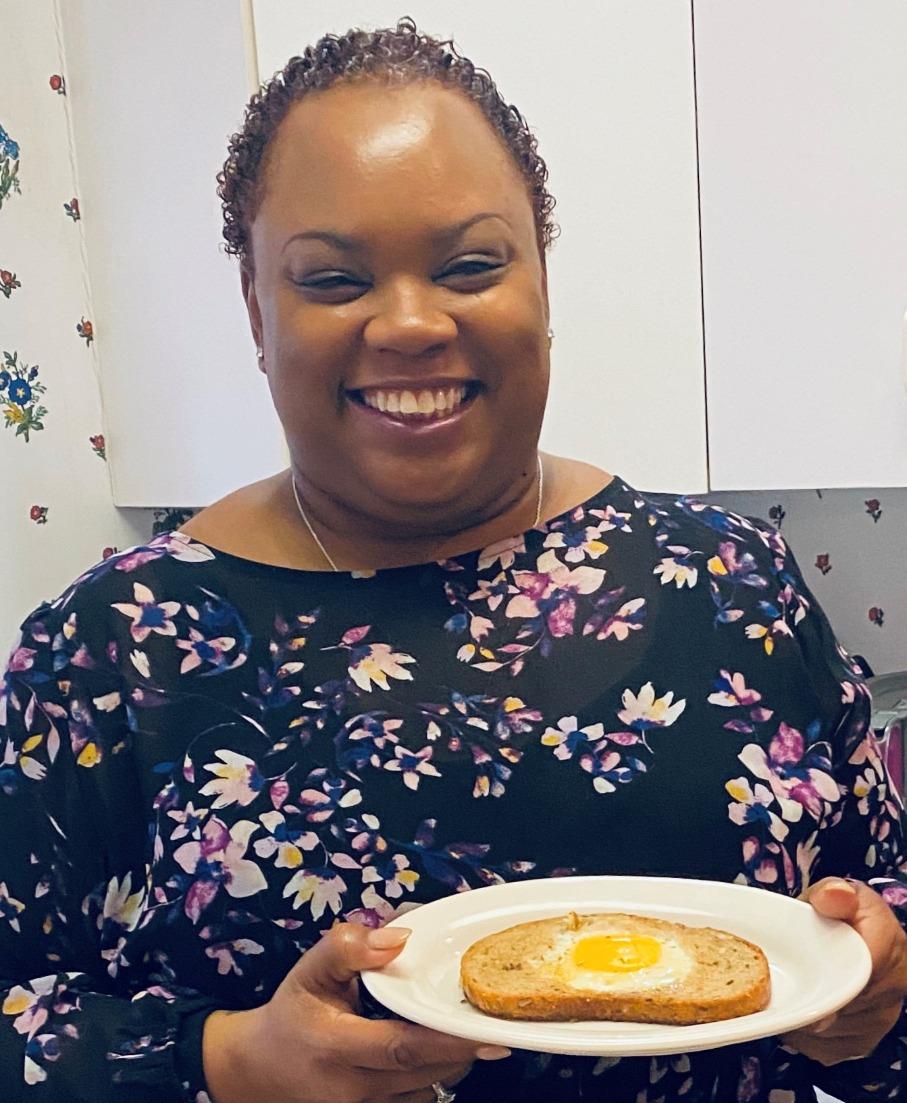SmithsonianACM's tweet photo. THURSDAY: Join Marisa Walton aka #ChefMimi on 12/17, as she prepares holiday treats that make your mouth water!👩🏾‍🍳

One of the dishes she will prepare is #TriniKurmaCookies, which is a #Trinidadian favorite. 🇹🇹 https://t.co/GJLp2nSEI1 #CaribbeanFood #TriniKurma #TrinidadFood https://t.co/G4VdtcEA6B