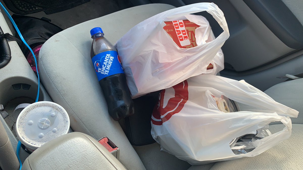 JMiguelPortillo's tweet image. Para cuando vengan a #PizzaHut. 

Les comparto el #PizzaHack del Día por solo L299. 

- 2 Ensaladas Grandes 🥗🥗
- 4 Hut Wings 🍗
- 4 panes de ajo 🧄y
- 2 bebidas 🥤🥤

Pídanlo para llevar. 

Solo en @PizzaHutHND