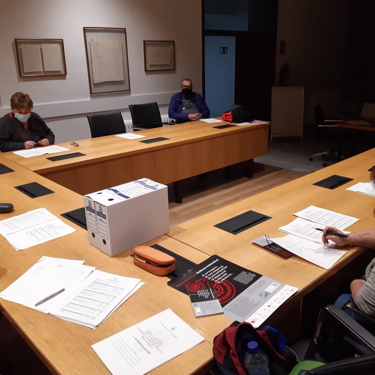 ajlagarriga's tweet photo. Reunió del Consell de Cooperació de #laGarriga per tancar el pressupost 2020 i explicar el del 2021. Seguim destinant el 0.85% del nostre pressupost a cooperació https://t.co/4ntwH5rX3b
