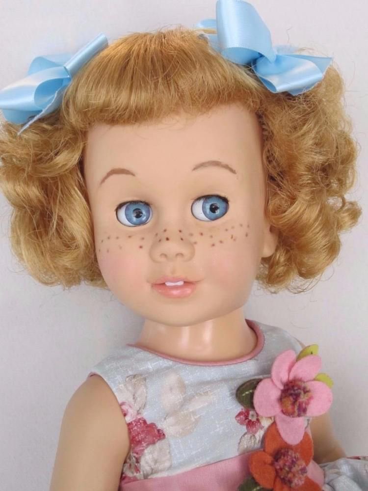 kathycanuck1's tweet photo. It’s my #birthday 🎂, celebrating by @zoom_us  with #Friends from across #Canada and the #US. If you know who this is, you can probably guess my age! https://t.co/gfcNXFihC8