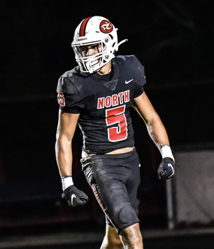 I will be signing my NLI tomorrow at 3 pm.. ROCK CHALK‼️ #Run21