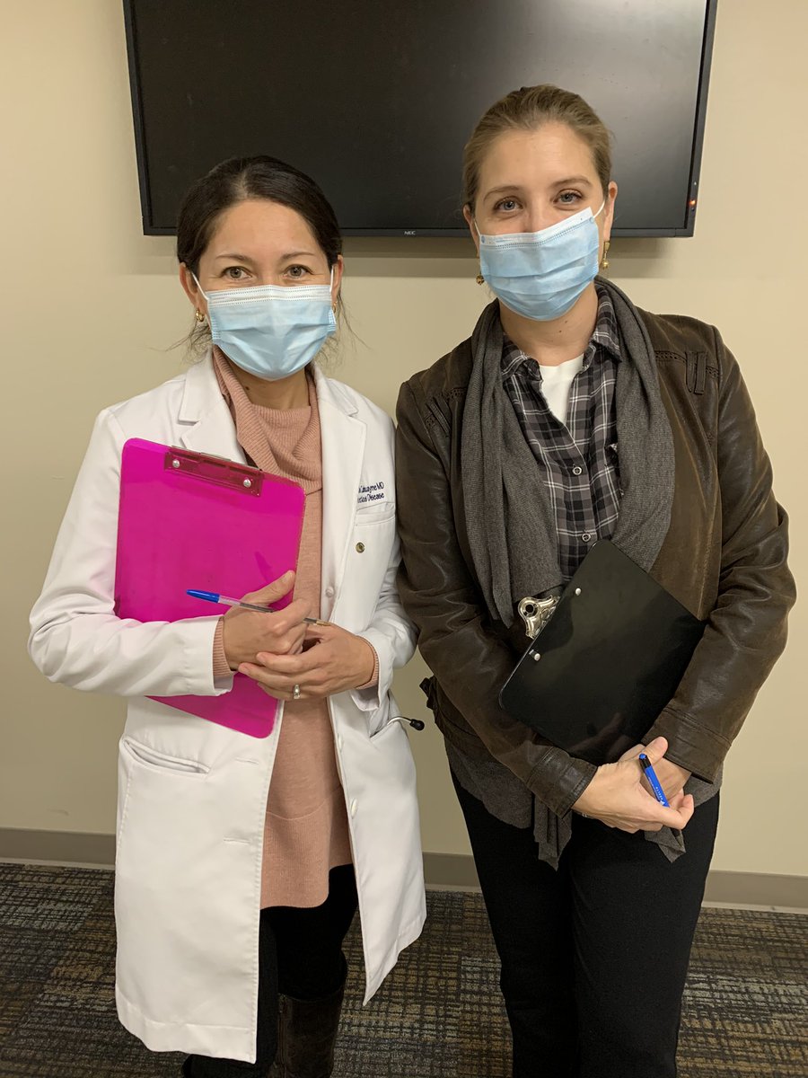 TresaMcNealMD's tweet photo. First covid vaccines @bswhealth @bswhealth_Templ ! This is an exciting day! @jmidturi  and Dr Pedro Quiroga roll up their sleeves! 

First 5 vaccinated are a variety of types of employees!
@Blantonks and @LCahuaymeMD getting ready for their turn. 

@BSWHTemple_PCC @BSWHTemple_ID https://t.co/Gff07iLrLZ