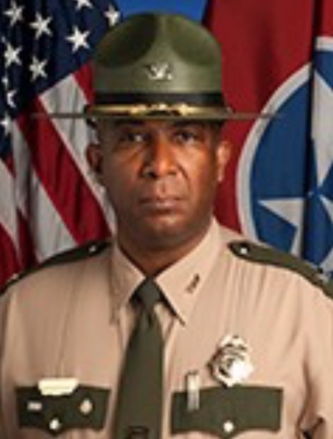 TNHighwayPatrol's tweet photo. Today after 33 years, Colonel Dereck R. Stewart, has retired. On his last day in the office he met with his team. In his final official statement he said, “always take care of one another, believe in yourselves but most of all take care of our troopers.” We thank you sir. https://t.co/SJcNJtWpP6
