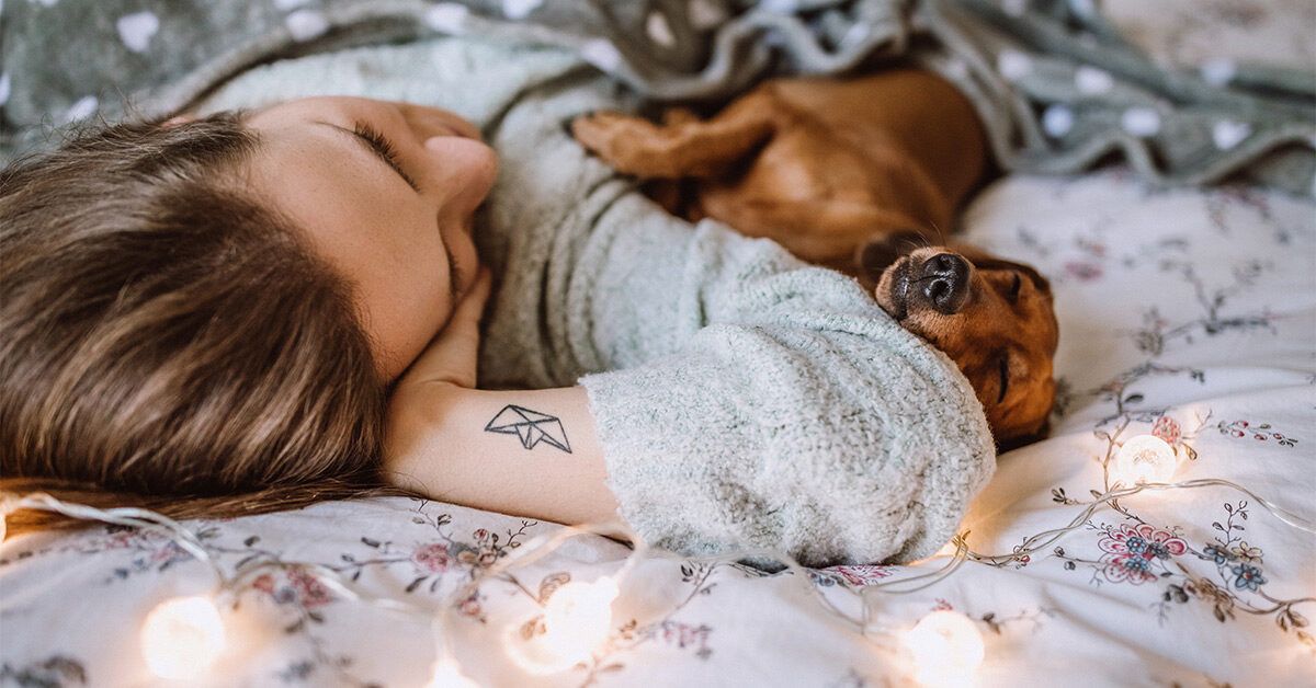 MHFirstAidUSA's tweet photo. The holiday season can be stressful, especially this year as the pandemic takes its toll. And when stress is intense, sleep is affected. Check out these seven ways to relax so you can get some shut eye this holiday season. https://t.co/sRDPT8HMGB https://t.co/nWhXsvUXaq