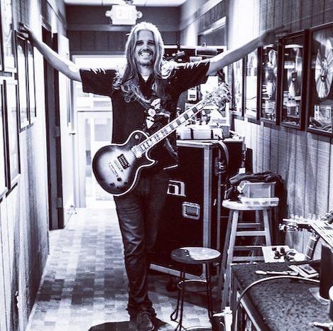 ToolbandMx's tweet photo. He smiles
@Tool @AdamJones_tv #mjkeenan #maynard #james #keenan #danny #carey #justin #chancellor #adam #jones #Tool #Army #opiate #undertow #Ænima #Lateralus #Salival #FearInoculum #Tool2020 #maynardjameskeenan #adamjones #justinchancellor #dannycarey https://t.co/IEyK2ESaWp