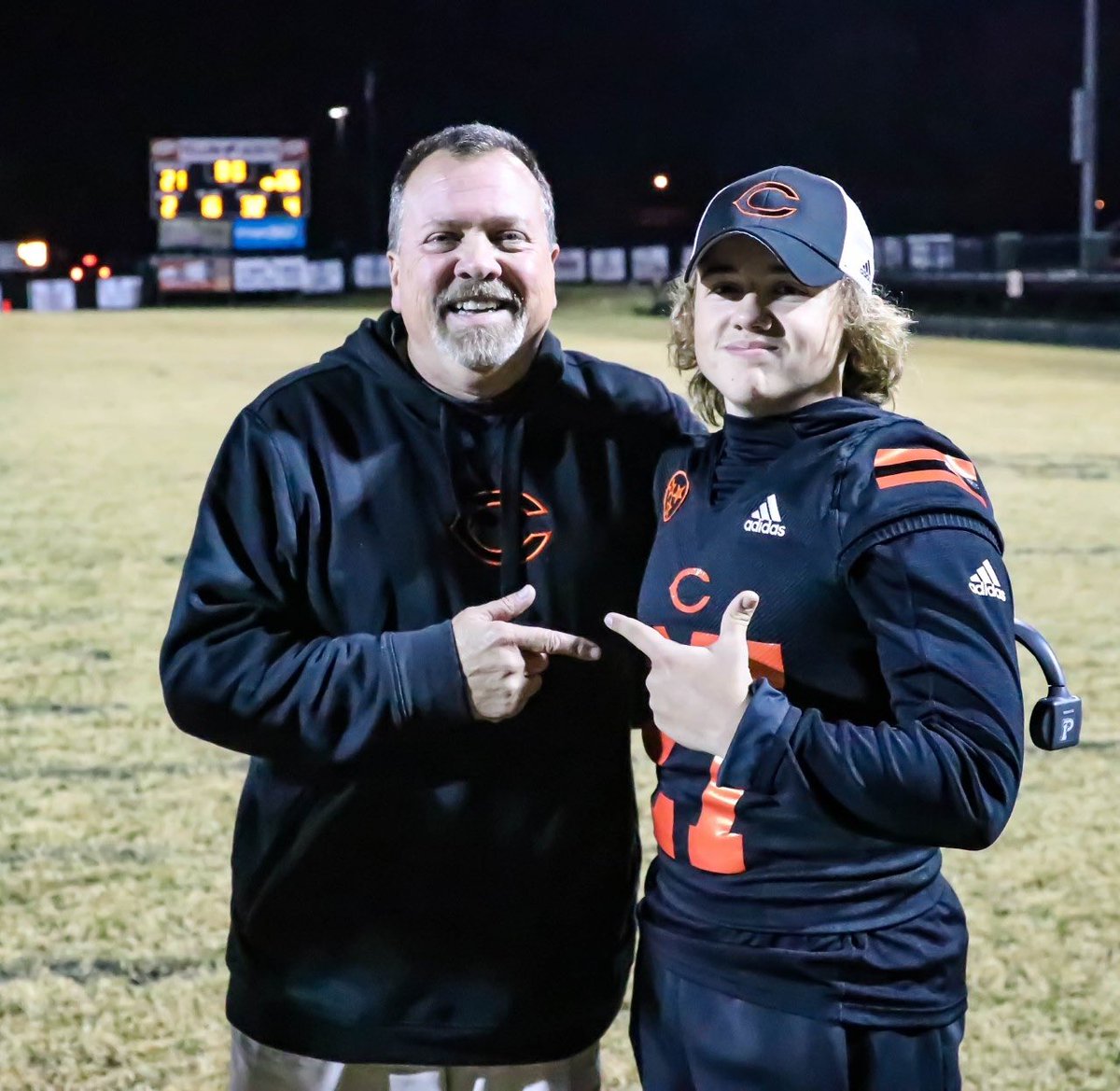 5StarPreps's tweet photo. 2020 Tennessee @Titans 

Coach of the Year

Keith Henry, Coalfield https://t.co/oo1zHxygyf