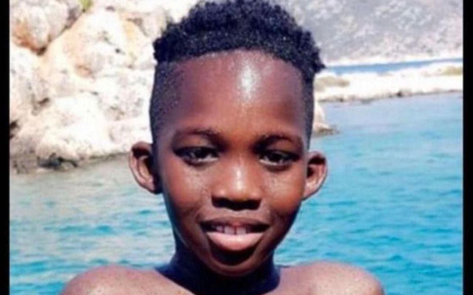 leparisien_94's tweet photo. Son quartier se mobilise pour retrouver le petit Mamadou, 10 ans, après sa disparition inquiétante hier. L'enfant n'a plus donné de nouvelles après avoir quitté l'école primaire dans le chemin inverse de celui emprunté d'habitude https://t.co/iun6CHrDUU https://t.co/9UgZ84gicN