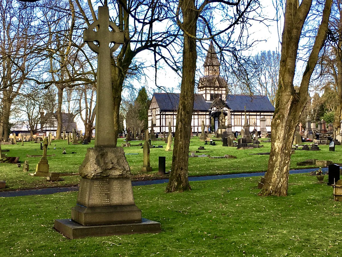 AFHpodcast's tweet photo. Thanks to everyone who’s sent nice comments on my latest podcast about mining disasters. This is the memorial I mentioned to the 64 men who died - including my GG Grandfather - in the #Mossfield explosion at #Longton, #StokeOnTrent.
Hear all about it at https://t.co/90dDQAF8Ur https://t.co/Wvu5Nm5jfC
