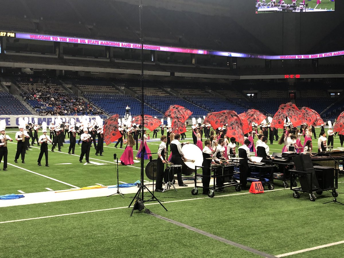 Mark Henry tweet media