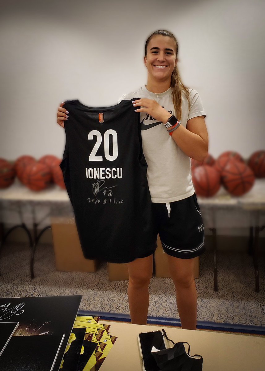 Thanks to my friends @fanatics we will be giving away a signed <a href="/nyliberty/">New York Liberty</a> jersey! We’ll be picking a winner next week!

All you have to do for a chance to win is:
Retweet &amp; Follow <a href="/FansAuthentic/">Fanatics Authentic</a>