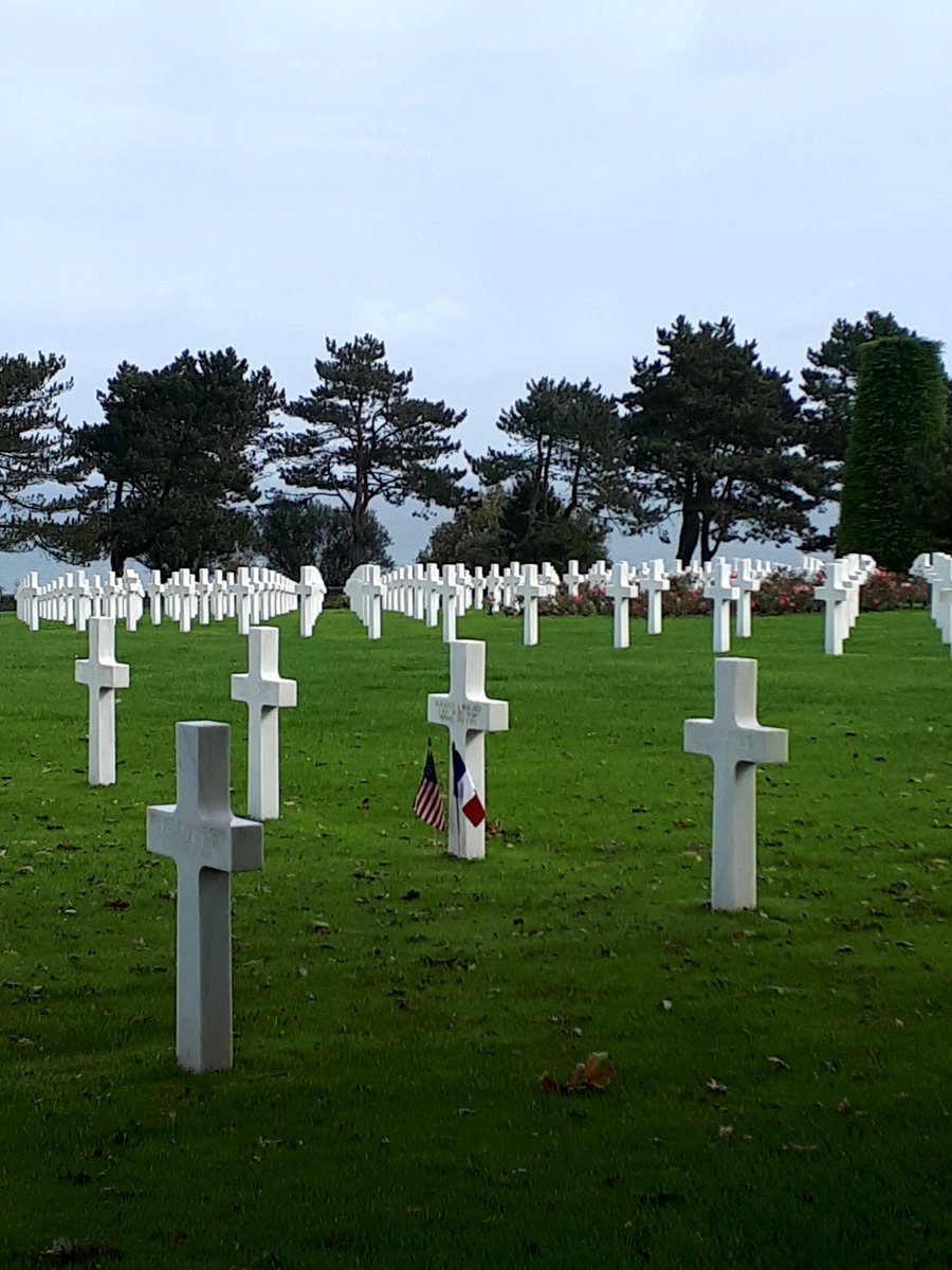 15) As this  #advent  #travel calendar is about appreciation, I have to think about a trip I made to  #Normandy. I'm fortunate to have the  #freedom to travel & write what's on my mind - smth which wasn't always the case in the past. Grateful for sacrifices made by past generations!