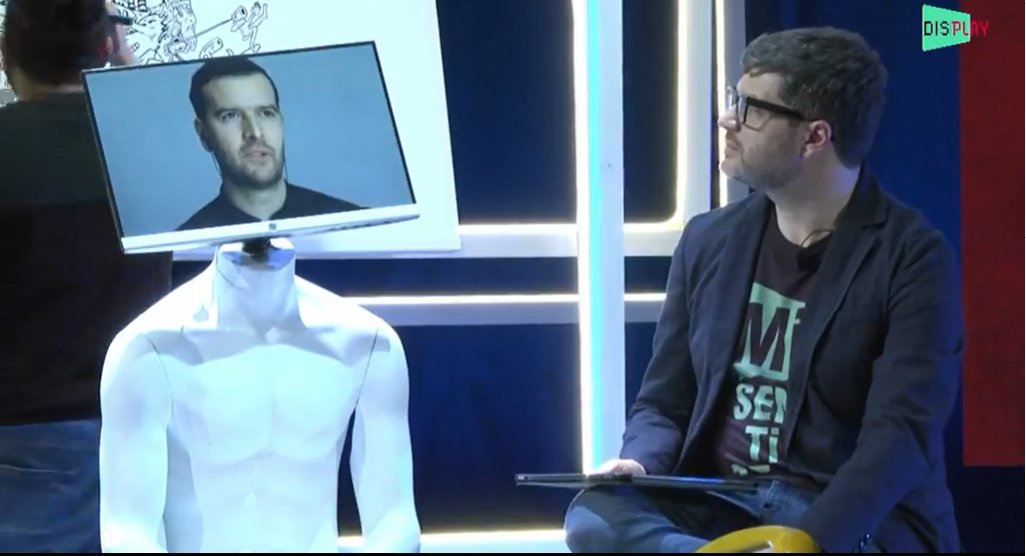 ScaiSocial's tweet photo. Quando si dice "un uomo tutto d'un pezzo"π
Vero, @mariomoroni?
Solo π per i nostri presentatori!
πΊ https://t.co/gOhmMmJPWR
#DisplayLive https://t.co/f6ZkQJmxeD