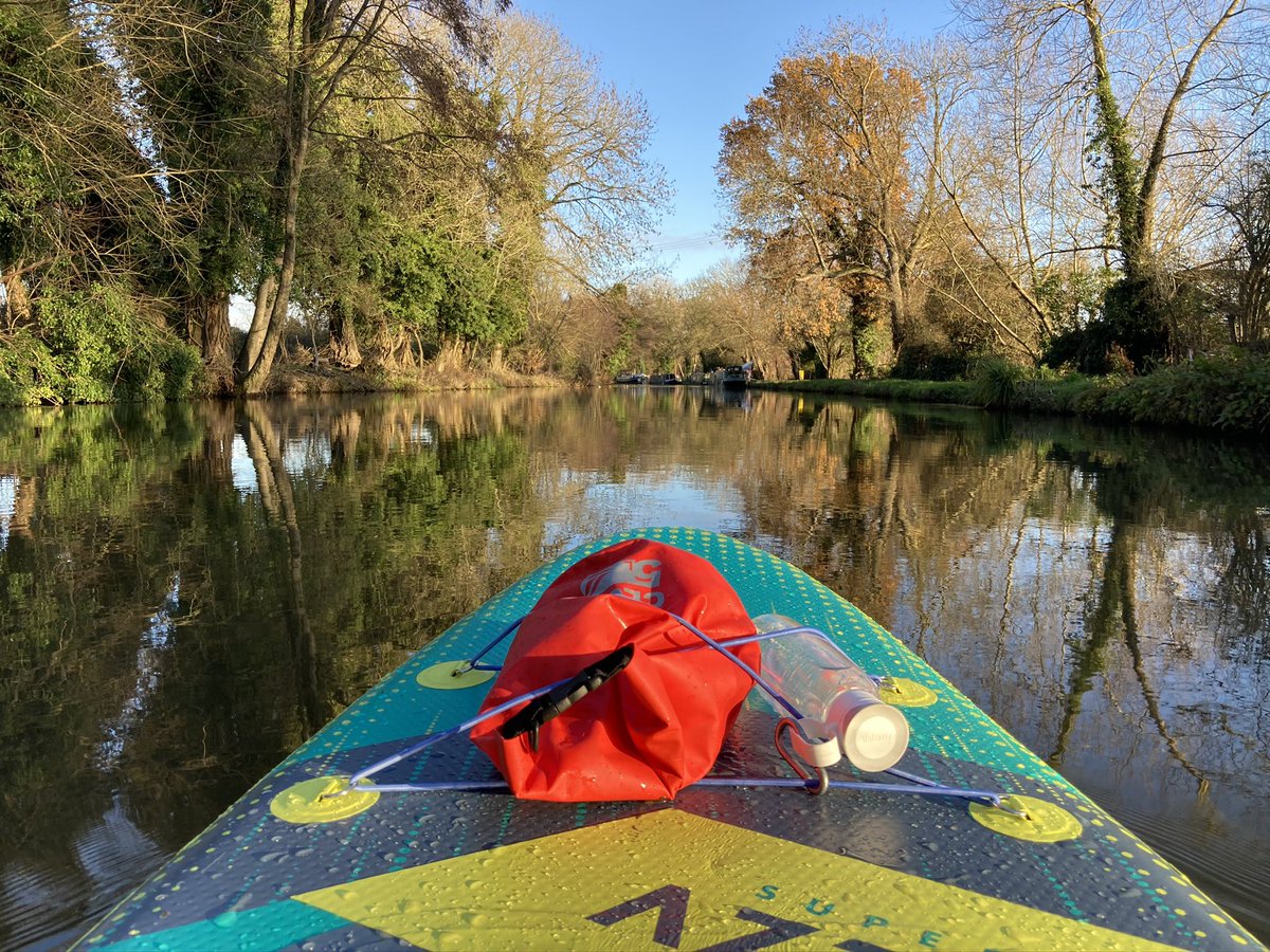 ItsSUPera's tweet photo. New compact board in #supfamily 🤩 Catching sunshine ☀️ - 5k paddle testing @aztron4 #supernova board on the Kennet River launch from the Cunning Man Pub, Reading
#itsSUPera #exploreworld #thames #ReadingSUP #stayactive #SUPadventures #sup #paddle #standup #standuppaddleboard https://t.co/vQYvZ5eTtH