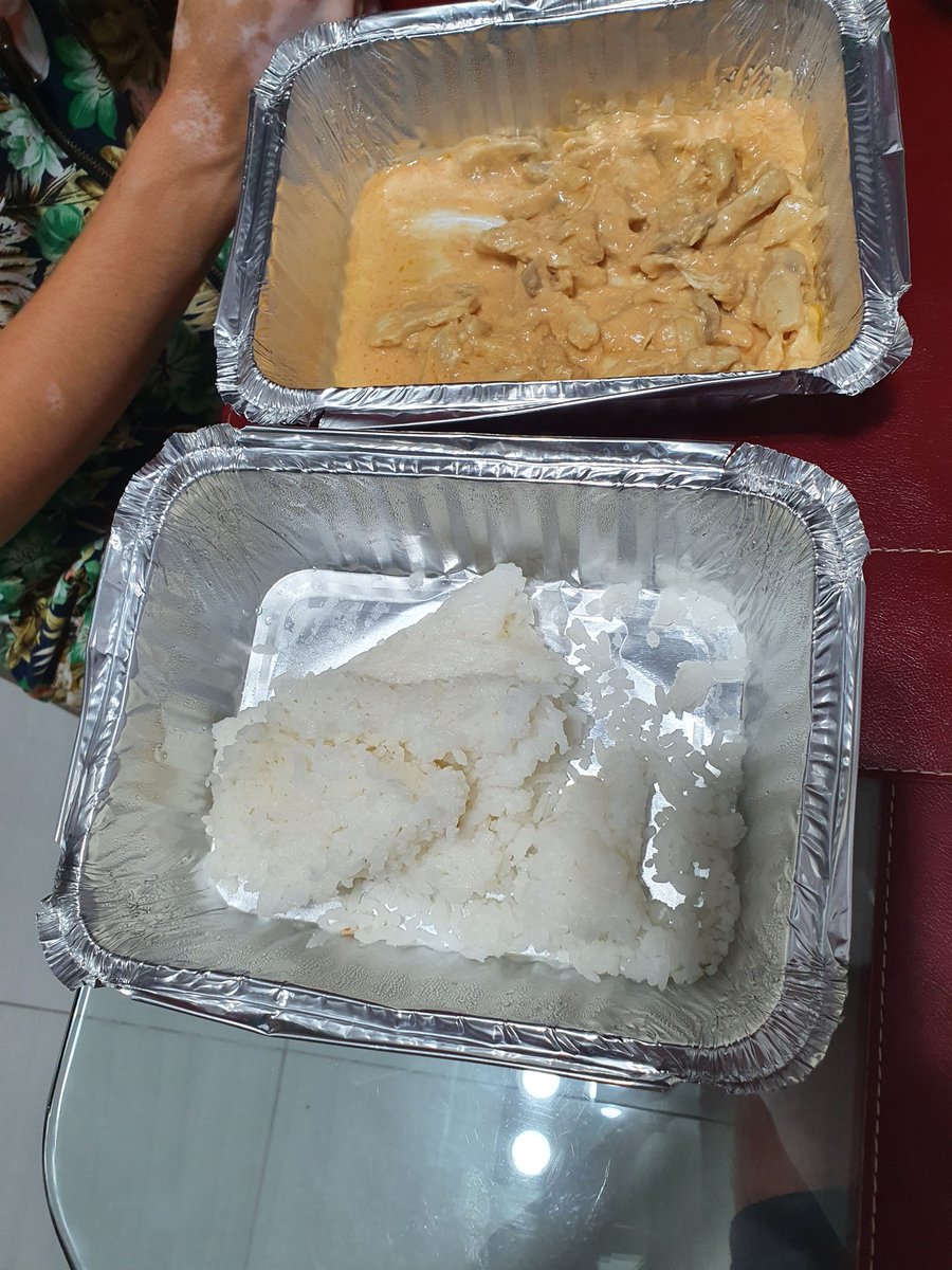 Deu uma fominha, aí resolvi pedir um  strogonoff de frango na habbibs... Pow tá bonito na foto..... É realmente só na foto, acho que esse não é o padrão <a href="/habibsoficial/">Habib's Oficial</a>