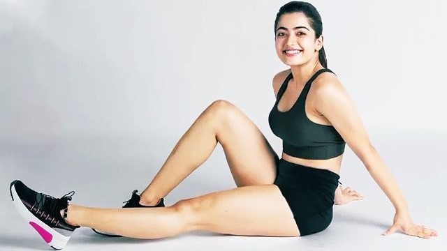  @iamRashmika ನನ್ನ ದೇವತೆ ರಶ್ಮಿಕಾಅದ್ಭುತ ಸೌಂದರ್ಯಸುಂದರವಾಗಿರುವಿರಿ ನಿಮ್ಮ ಸೌಂದರ್ಯ ಮನಮೋಹಕವಾಗಿದೆನೀವು ನನ್ನ ಚಿನ್ನದ ಗೊಂಬೆಯಾವಾಗಲೂ ನನ್ನ ಹೃದಯದಲ್ಲಿರುವೆ,ನನ್ನ ಹೃದಯ ಬಡಿತನೀವು ನನ್ನ ಸ್ಫೂರ್ತಿ  ನೀನು ನನ್ನ ಜೀವನದ ಬೆಳಕು  ಸಾಕಷ್ಟು ಪ್ರೀತಿ  ನಿಮ್ಮ ಪ್ರಾಮಾಣಿಕ ಅಭಿಮಾನಿ  #RashmikaMandanna  @iamRashmika