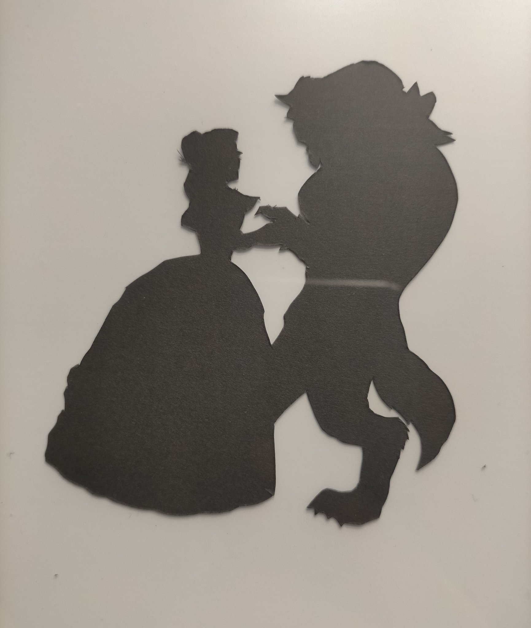 Twitter みらい 保育士マジシャン على تويتر 本日の切り絵は美女と野獣 シルエット切り絵 T Co K5tnrzqh