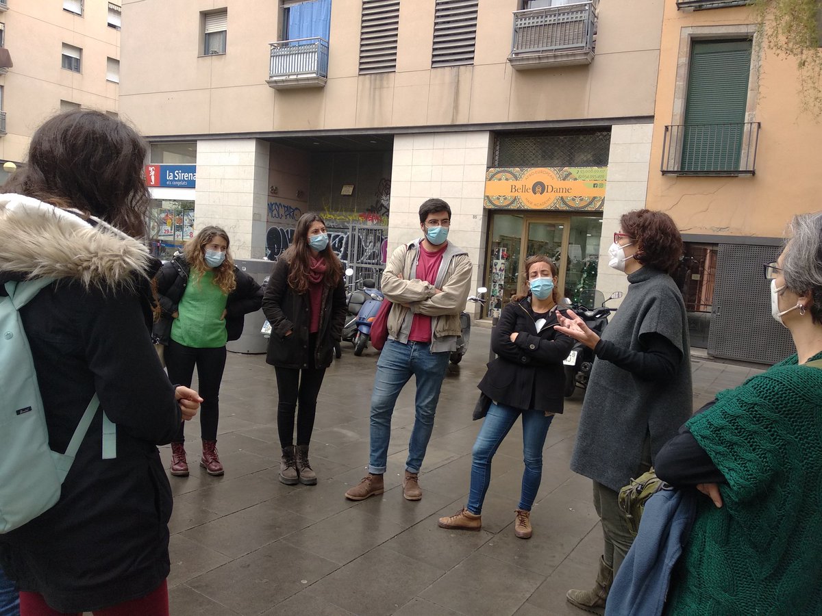 lauraromera80's tweet photo. a totes les veïnes que heu participat en el nostre Passeig Comunitari i el temps q ens heu dedicat #ainharadelpozo @EamissOficial @TotRaval #casaldegentgranJosepTarradellas @el_lokal @PutasLibRaval #Acesop amb @huma_jamshed @AccioRaval @RavalSuport @NordRaval https://t.co/YGm40jlRPy