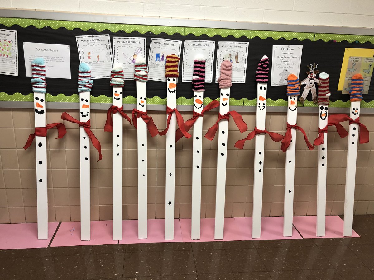 MrsC1stGrade's tweet photo. Today we made “just my height” snowman sticks! The boards are cut to each kiddo’s height so parents can take it out each winter and see how much they’ve grown! 💗 https://t.co/8zm7DrOJk5