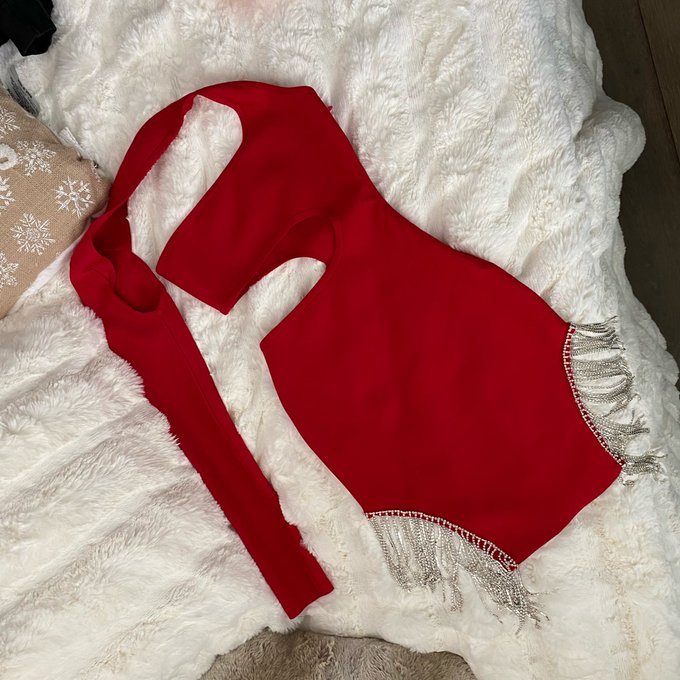 More items listed on my Poshmark💗ALL $10✨ https://t.co/U1XYBMIQUX https://t.co/LEkrAwngb5