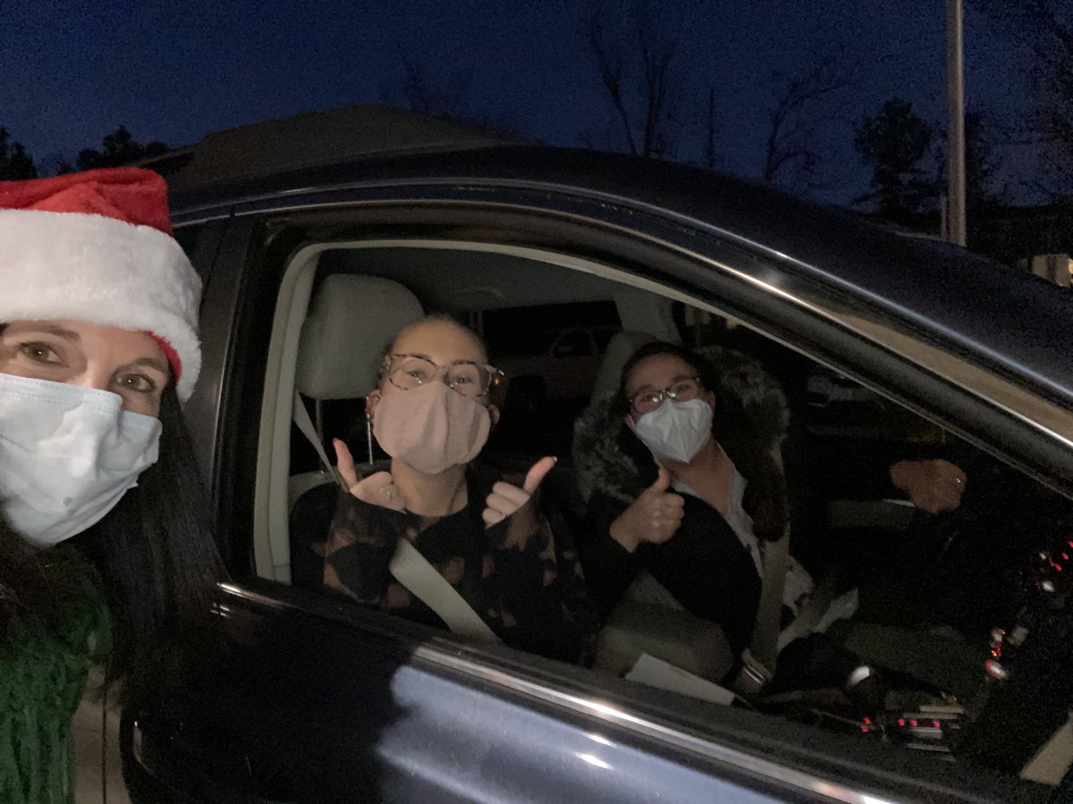 theCreekDPS's tweet photo. Fun drive thru spirit night @MoesTriangle. Thanks to our parents for feeding our teachers! #CESproudDPS @DurhamPublicSch https://t.co/6JcyXgGo6P