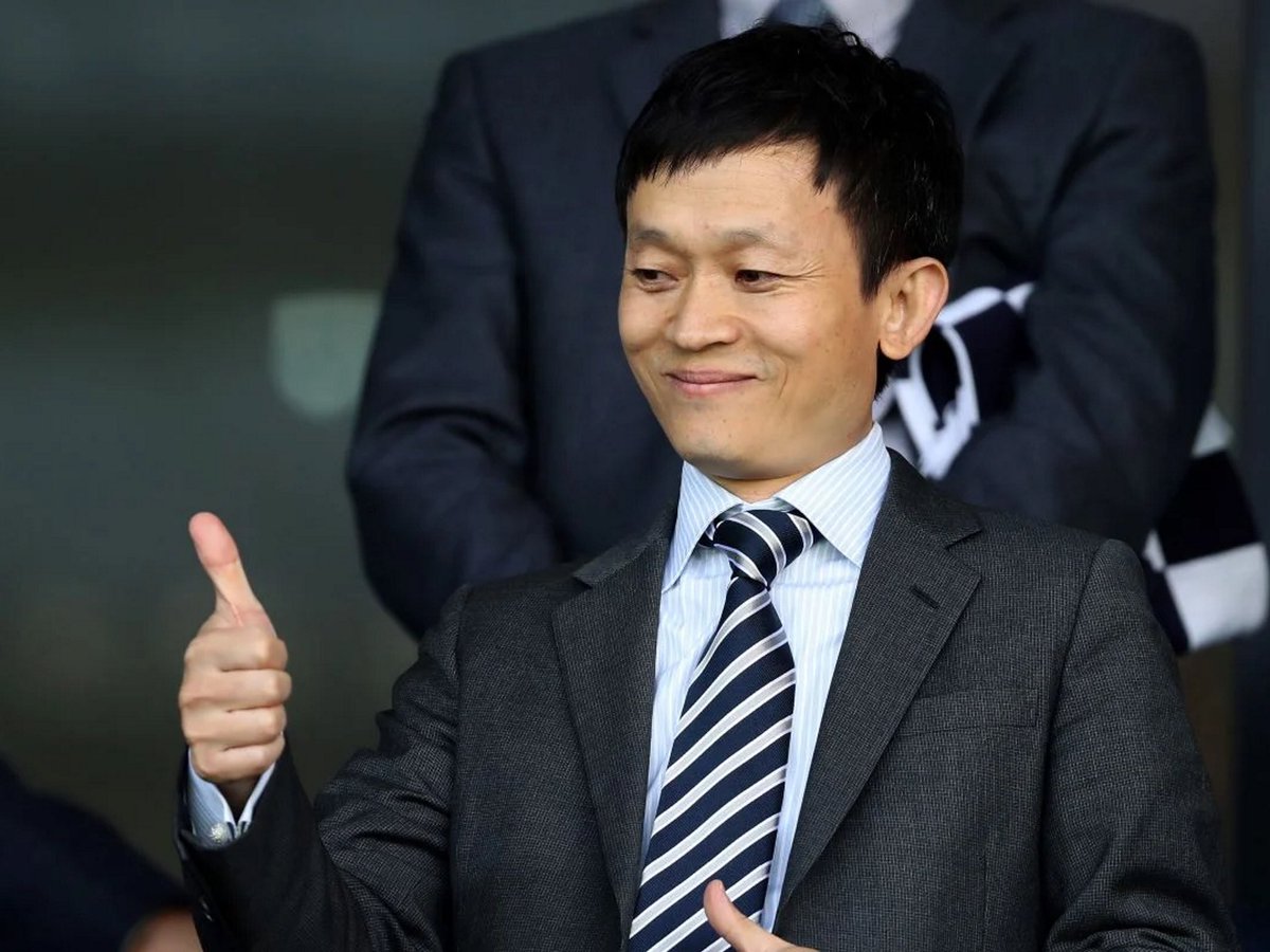 ALBIONFANTV's tweet photo. A man who never even attends our games sacks someone who failed to financially back

Who sold Hegazi behind his back!!

Yet the guy is still on the touch line giving his heart and soul for the club

This man is the problem no one else!

#LAIOUT https://t.co/mZcWre29Y4