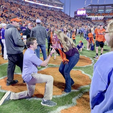 FanmoApp's tweet photo. Fans for life! Submit photos and videos to share your best game day story.

#gameday #tailgateszn #proposal #engaged #fanmo https://t.co/0ZtZy8fZYf