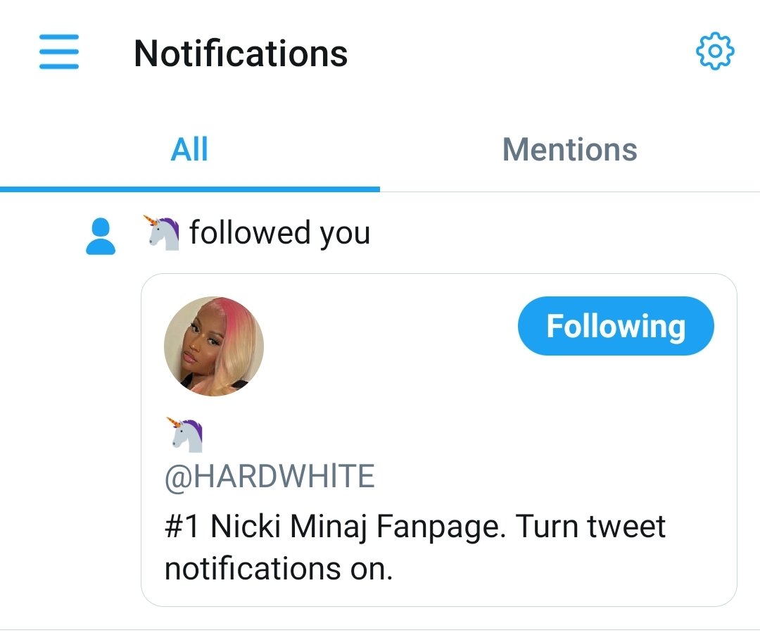 Phoenix93742987's tweet photo. @HARDWHlTE 🤗🤗🤗🤗🤗. Hard White &amp; No Frauds are my favorite songs. https://t.co/QIIQM0aIQa