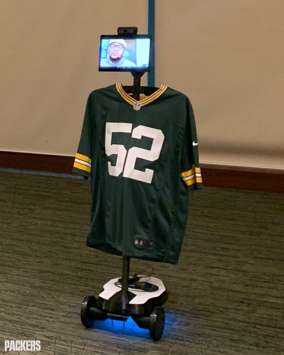packers's tweet photo. #Packers linebackers @RashanAGary &amp; @Kirko58 recently did a virtual visit with kids from Big Brothers Big Sisters of Northeast Wisconsin. 

#PackersGiveBack https://t.co/Twtnt0a6l0