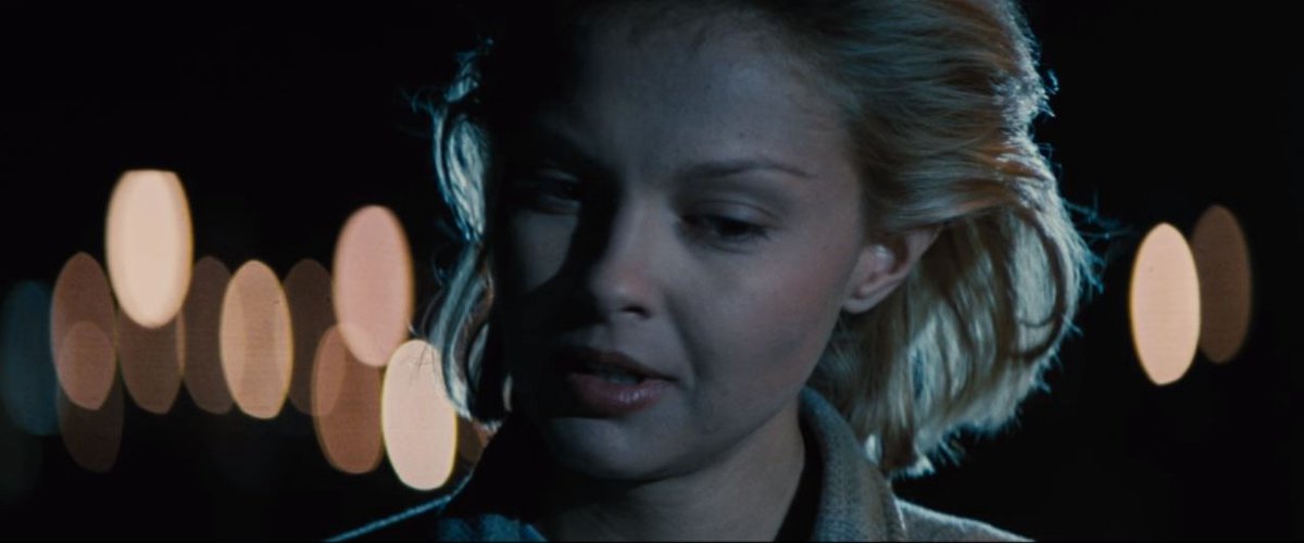 ... Judd's face as Charlene acts cool about a cuppa as her husband drives away forever: She goes from innocent young girl led astray by circumstance to sexy gangster's moll to old woman ravaged by the criminal life in three seconds of facial acting only rivalled by De Niro...(10)