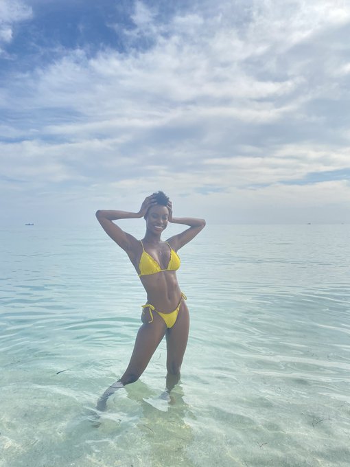 Miami Beach Circa 2020 https://t.co/8xmwR2gRyj<a href="/tag/ovo"class="tags"><span>#ovo</span></a>