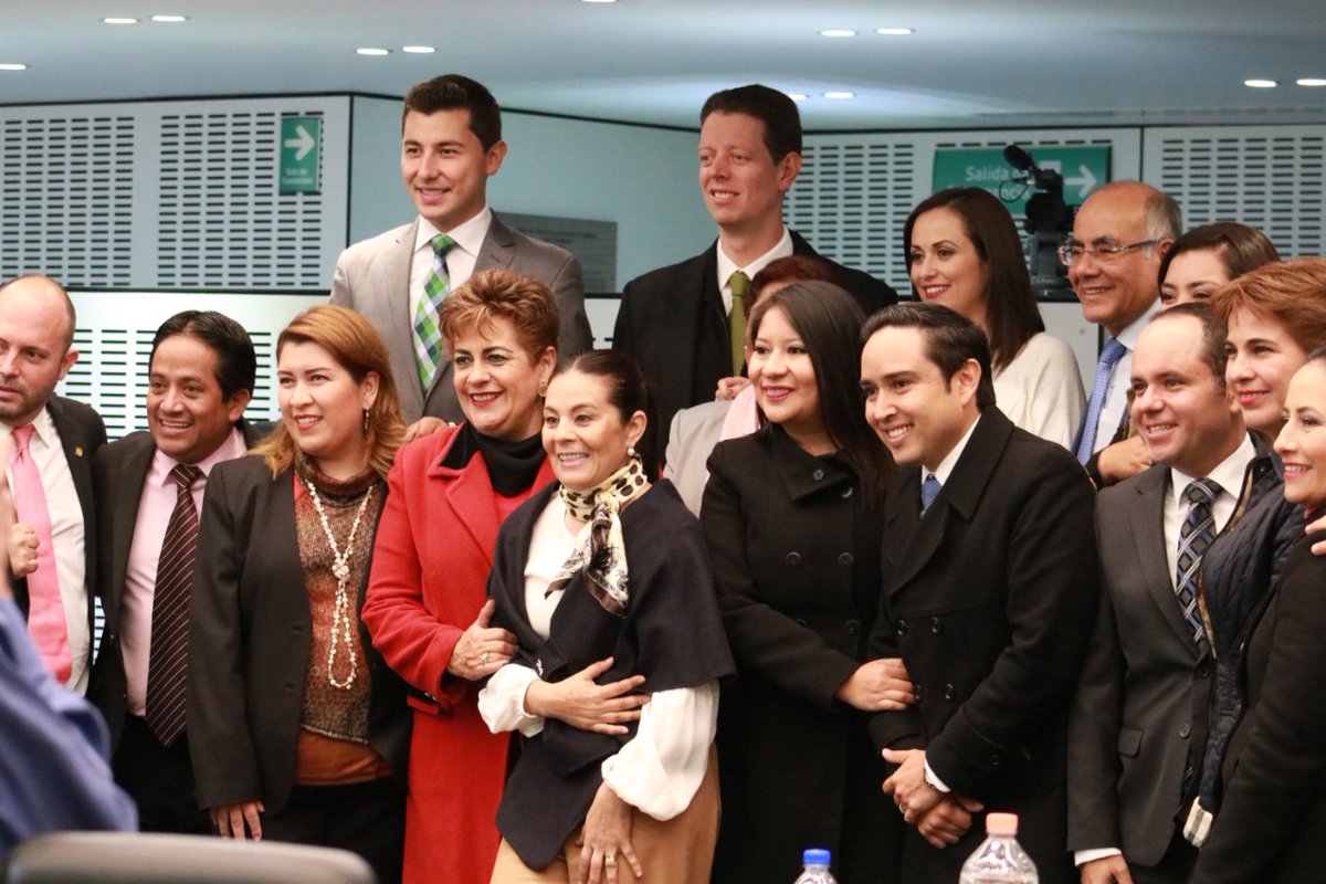 A su familia y esposo <a href="/SocratesValdez/">Sócrates Valdez</a>, fortaleza y templanza, por la pérdida de mi compañera Diputada en la 58 Legislatura Antonieta Puebla Vega

QEPD.. 🙏🏼🙏🏼
ABRAZO FRATERNAL!!!