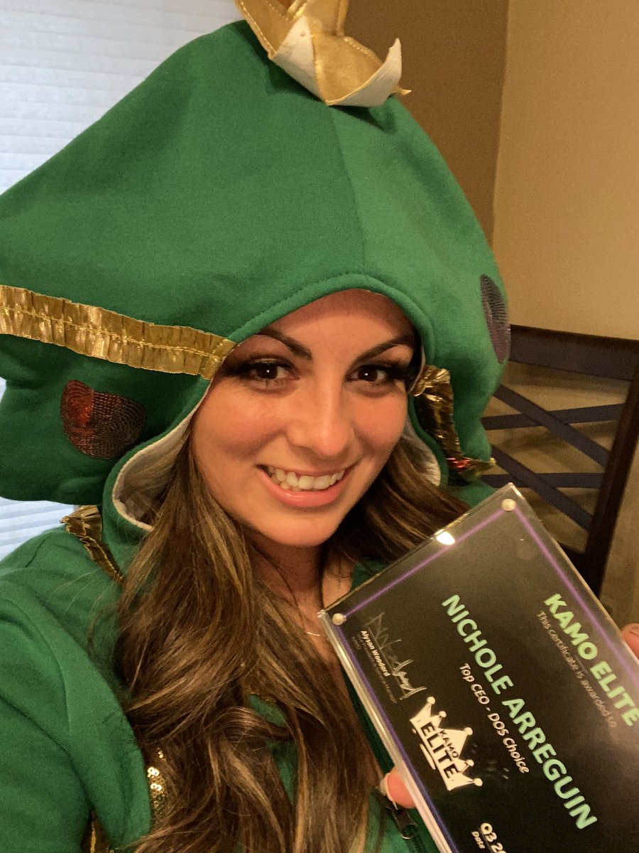 ArreguinNichole's tweet image. @AlysonWoodard throwing my hood up for you on a Tuesday!!!! Thank you so much for allowing me to be a part of this amazing opportunity @Woody0709 @WesleyKyleNeal!!#KAMOELITE👑 #WestsideBestside #K4N1 #LifeAtATT #RIPteamOZ @H4N1KO