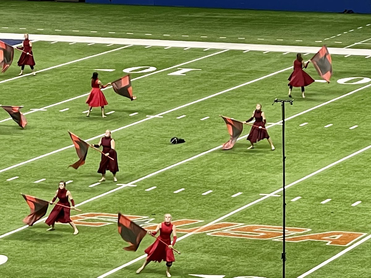 This is the most appropriate way to end the last performance of 2020. <a href="/BridgelandCFISD/">Bridgeland HS</a> <a href="/PlumeHenry/">Henry Clay's Plume</a> #UILState