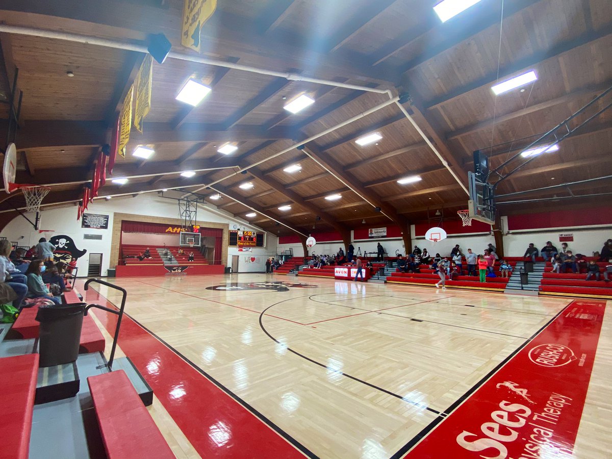 jhoeck's tweet photo. 📍 Avon 

One of my favorite gyms! #sdpreps https://t.co/tLm37bFl7d