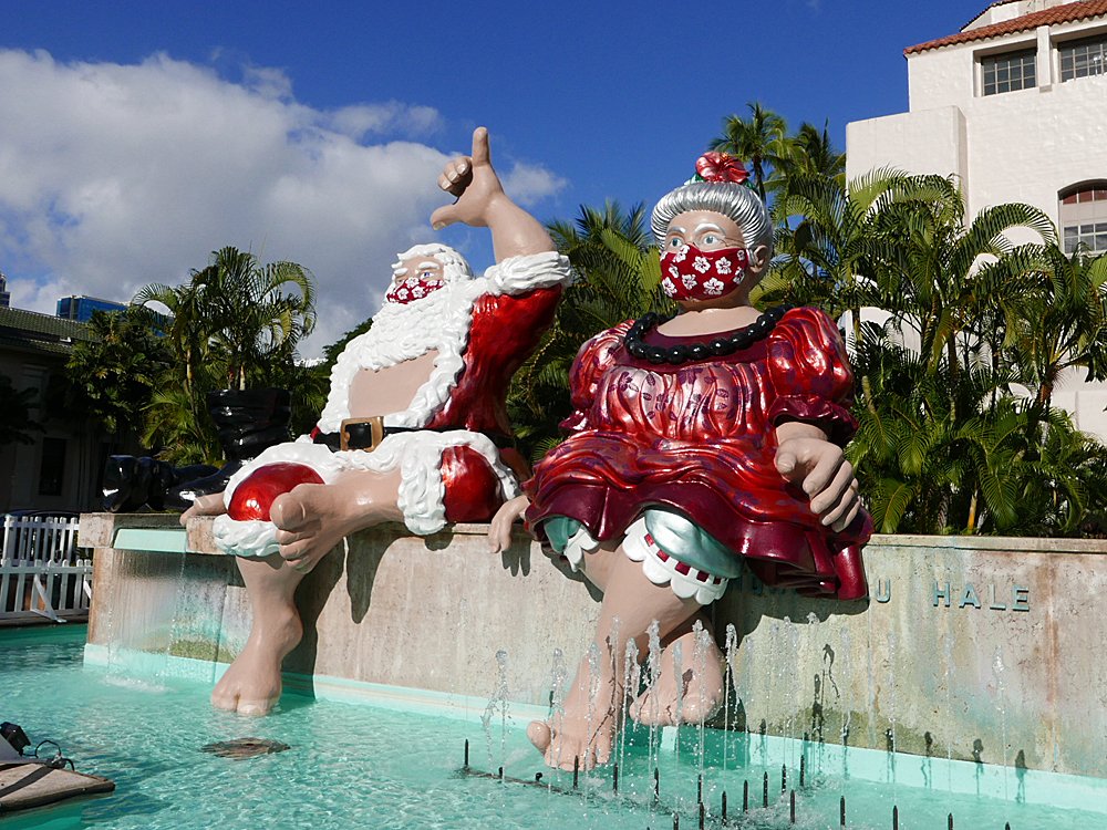 GpsHawaii's tweet photo. ホノルル市庁舎前の飾りつけです。
#ハワイ #クリスマス #HonoluluCityLights https://t.co/os9GCdX0ev