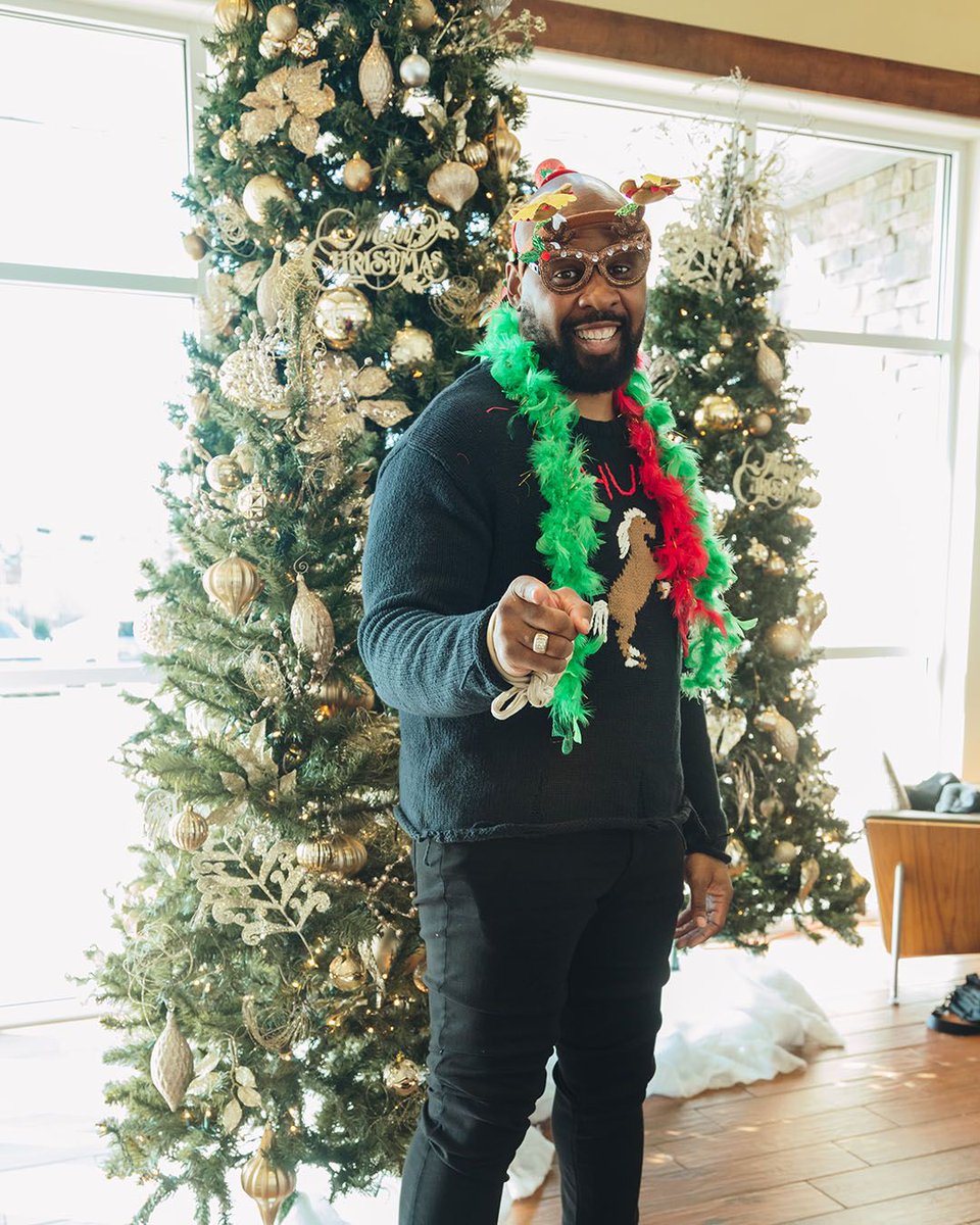 Bethel_World's tweet photo. Ps. James is definitely in the Christmas spirit! Do you love Christmas as much as our Senior Pastor?
#MerryChristmas #SeniorPastor #MostFestive https://t.co/gqzHBmzIYB
