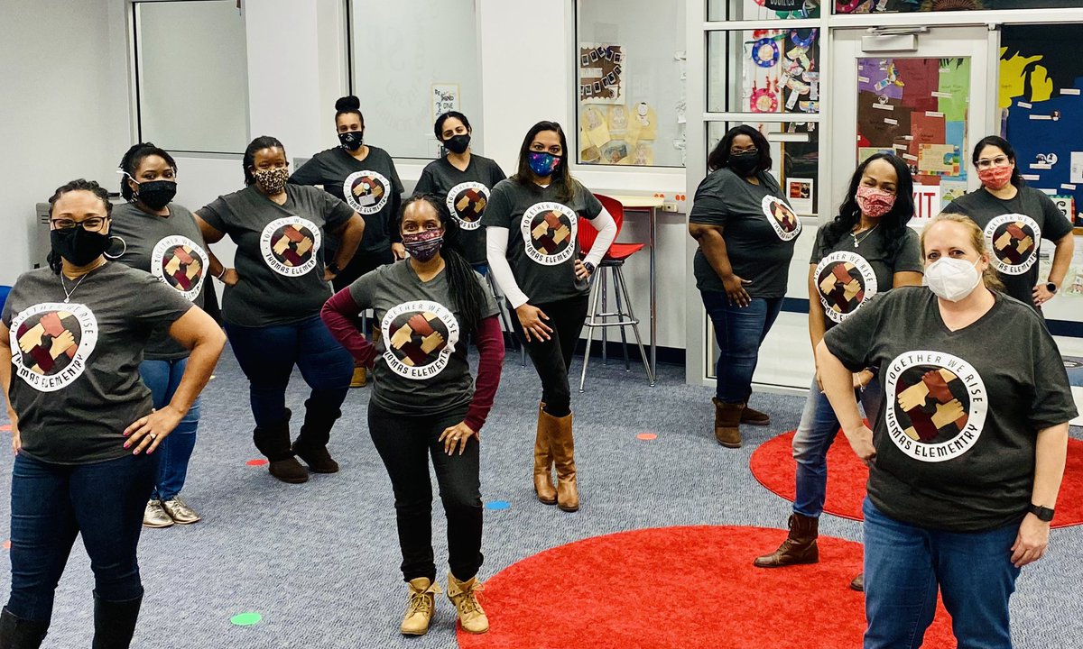 ThomasTexans1's tweet photo. Together we rise! #celebratingcultures #upliftall #ThomasStrong @Plano_Schools https://t.co/WaggXmg6SV