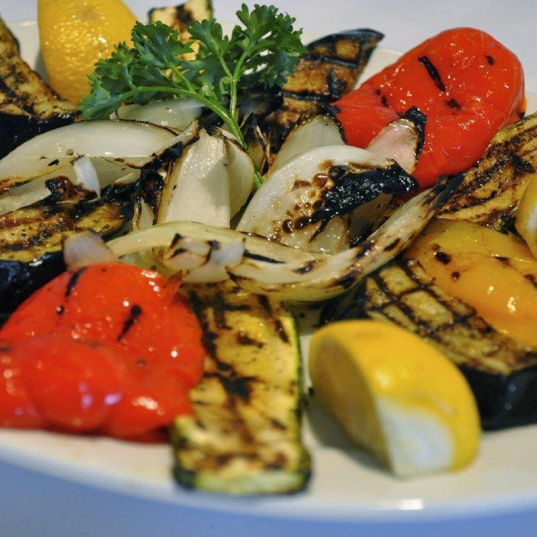 panamaresto's tweet photo. Do you know the secret of these Holiday grilled vegetables? 

They come with some Greek-mas magic 🎄😋

Call for TAKEOUT at one of our 3 locations, or order from the UberEats app  🚘📲

#GreekFood #HolidayMenu #HolidaySeason #HolidayFeast #MTlFood https://t.co/rWJKDn5QuR
