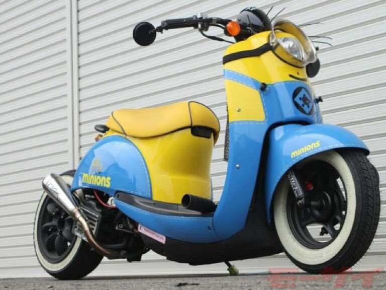 【引き取り限定】ホンダ　クレアスクーピー　ミニオン風 ホンダ クレアスクーピーi(2001年式)を、ミニオンをモチーフに