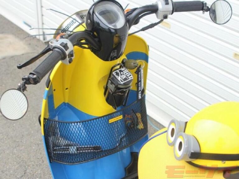 ホンダ クレアスクーピーi(2001年式)を、ミニオンをモチーフに 