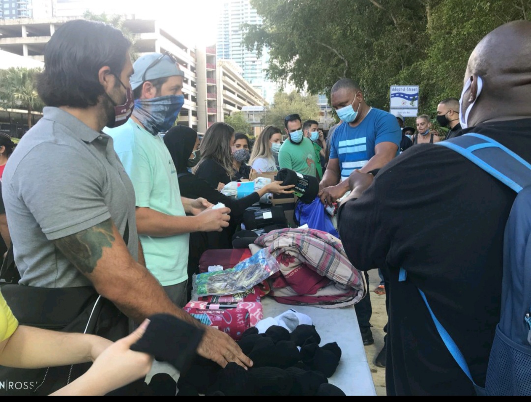 FICPA's tweet photo. On Dec. 12 in Fort Lauderdale, our Young CPAs partnered with @pdftl to distribute donated items to the homeless. Great job by Young CPA Committee chair and event leader @Khortoncpa1 and to all our members who participated and contributed! https://t.co/8YIYlVXTDa