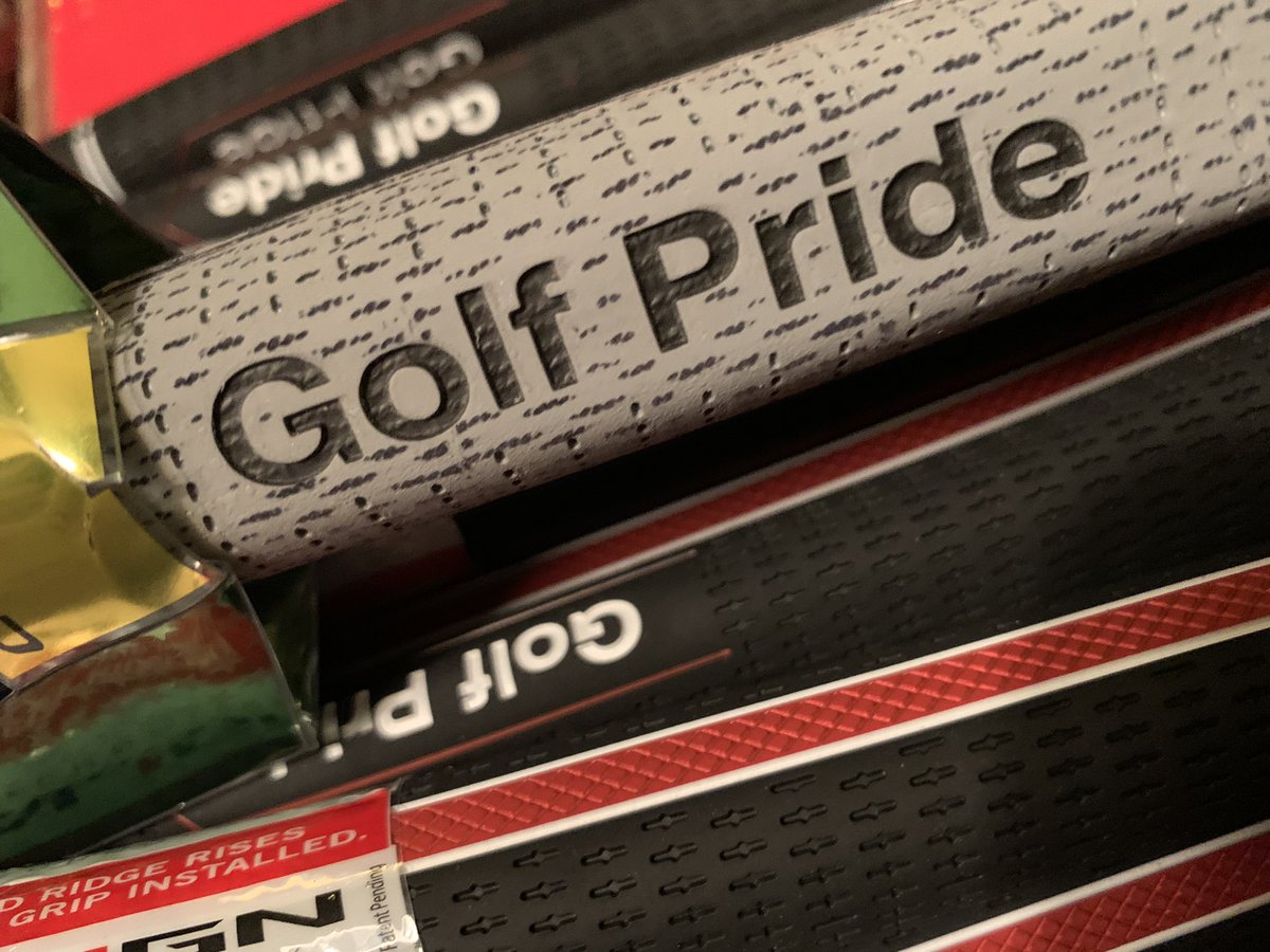 PGAPappas's tweet image. DAY 4: PGAPappas 12 Days of Christmas Golf Giveaway

🎁 FULL SET Golf Pride Tour Velvet Align Grips (13); and

🎁 Golf Pride PRO ONLY Cord Putter Grip (Green Star) 

To enter:
🎄 Retweet
🎄 Follow @PGAPappas and @golfpridegrips 

#ReleaseTheKringle! pgapappas.blogspot.com/2020/12/golf-p…