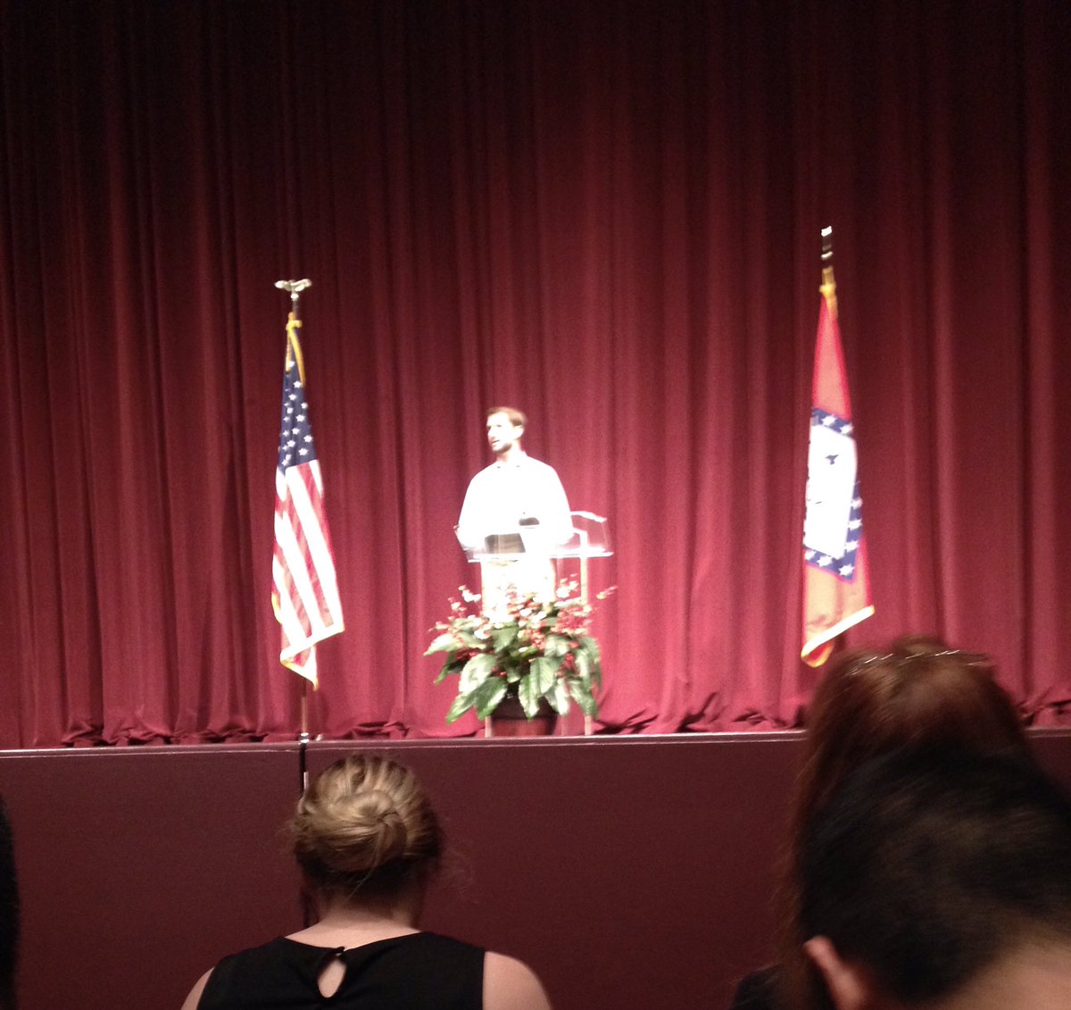 grannysidney's tweet image. #BernieAtWalmart came to Arkansas I didn’t go into Walton’s county As an activist I should have been there My one chance to see him &amp;amp; fear froze me My regret @TimOnTheTractor @proviewsusa @RedBeretsM4All @ThiaBallerina @PatTheBerner @BernieToVest @Becca2400 @People4Bernie #M4All