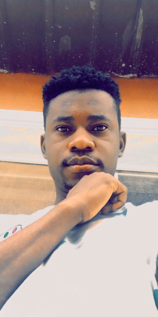 zeroqualm2's tweet photo. Nothing is happening I just want to tweet ni 😏abi kinni what’s happening that u dey always ask person 😡 https://t.co/EU3p7hJEKR