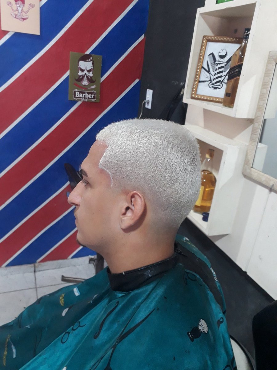 Amigo não esperou tacou logo essa régua máxima ❄️✂️📏🙅🏾‍♂️ <a href="/BarbeiroCria/">DoCorte💈🙌</a>