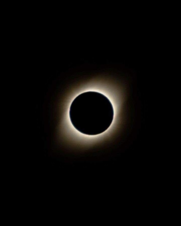 RedLabEc's tweet image. Eclipse total sobre Chile.

Coquimbo, Chile 2019 instagr.am/p/CI1uENZiXME/