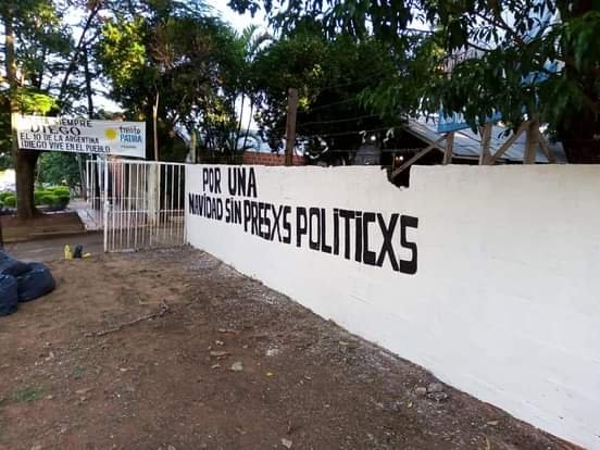 FrentePATRIAMns's tweet photo. Posadas, Misiones 

#NavidadSinPresosPoliticos 

@Foroporlaliber1 @FteMilagroSala @SalaMilagro @Luis_Delia @estechefernando https://t.co/lhC3njB08b