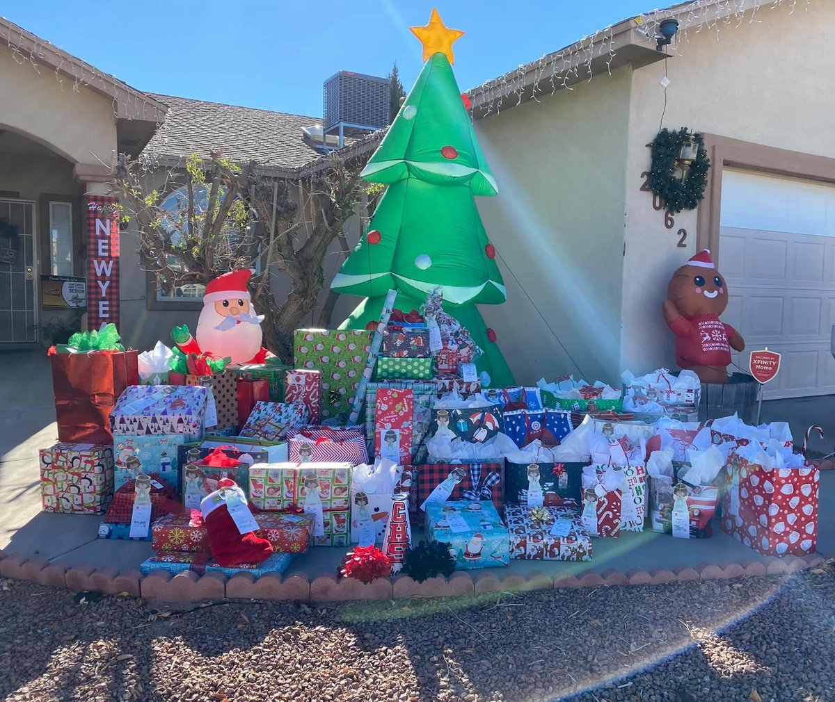 CentennialHawk's tweet photo. CHS Cheer Coaches &amp; Boosters would like to thank all CHS Cheerleaders, parents, and friends who participated in the Salvation Army Angel Tree.Our team went above &amp; beyond all expectations.  This is what the holidays are all about!  It’s a great day to be a Hawk ❤️🖤💛.Thank you!! https://t.co/aCVPZmXOeg