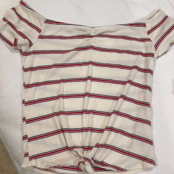 alohacarebear's tweet photo. So good I had to share! Check out all the items I'm loving on @Poshmarkapp #poshmark #fashion #style #shopmycloset #charlotterusse #sugarlips #abound: https://t.co/f8Id2BQivD https://t.co/AKL2EPpfAe